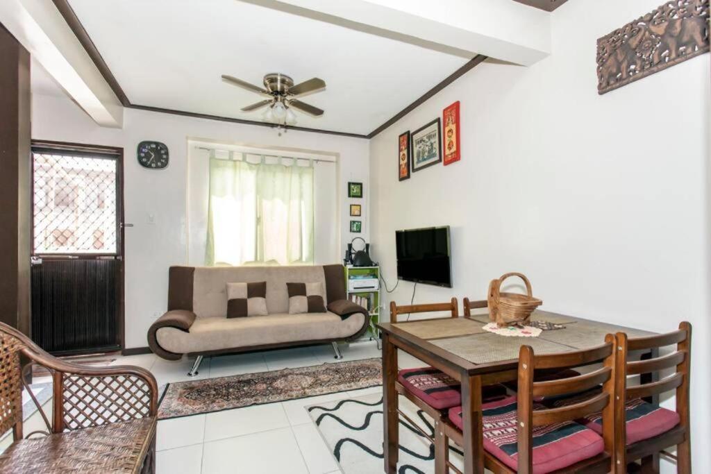 Buder Townhouse Lias Marilao Bulacan Philippines מראה חיצוני תמונה